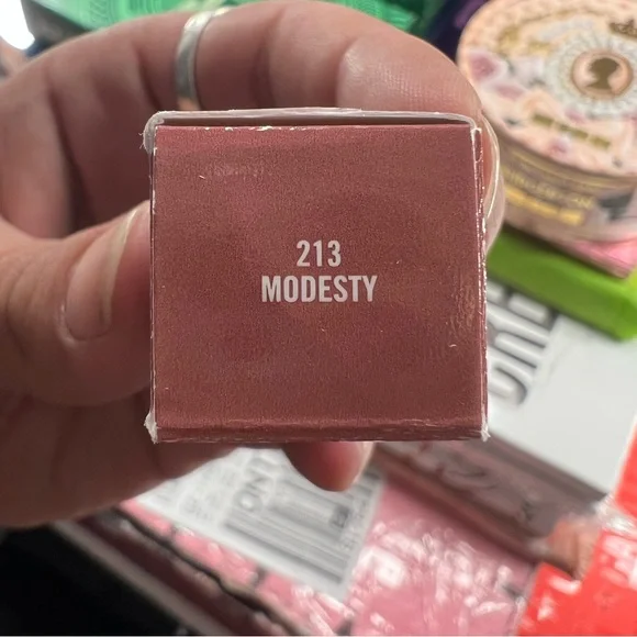 MAC Cosmetics: Cremesheen Lipstick (213-Modesty) - Picture 2 of 3